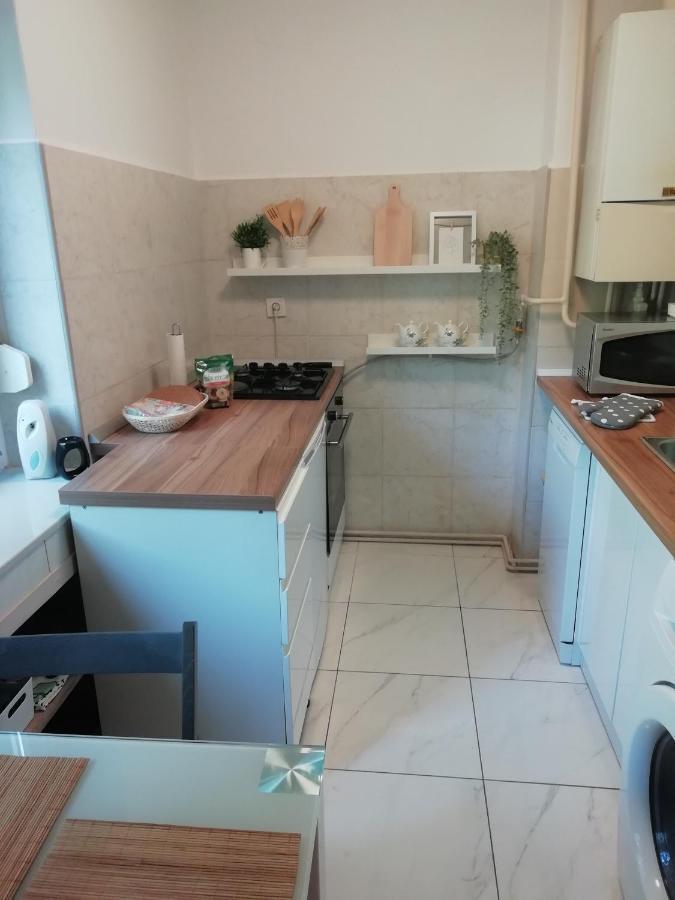Sarmantni Apartman Malecka Zagreb Extérieur photo